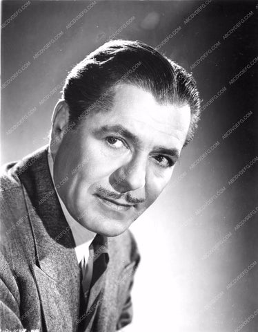 handsome Warner Baxter portrait wbax-11