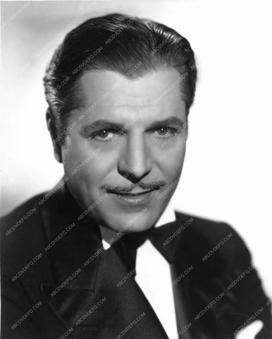 handsome Warner Baxter portrait wbax-51